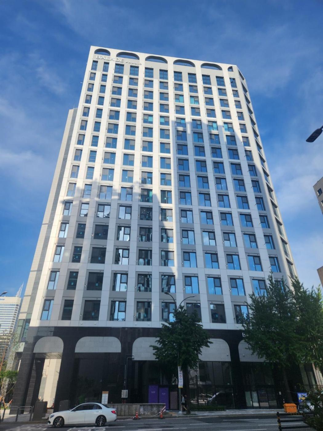 Center Of Seoul, Newly Built High Floor House With View Apartment *