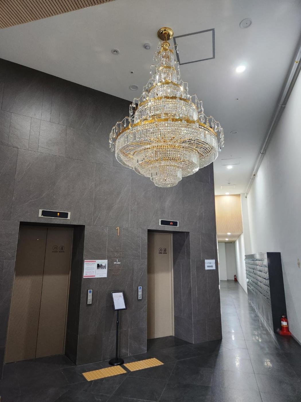Center Of Seoul, Newly Built High Floor House With View Apartment Seoul