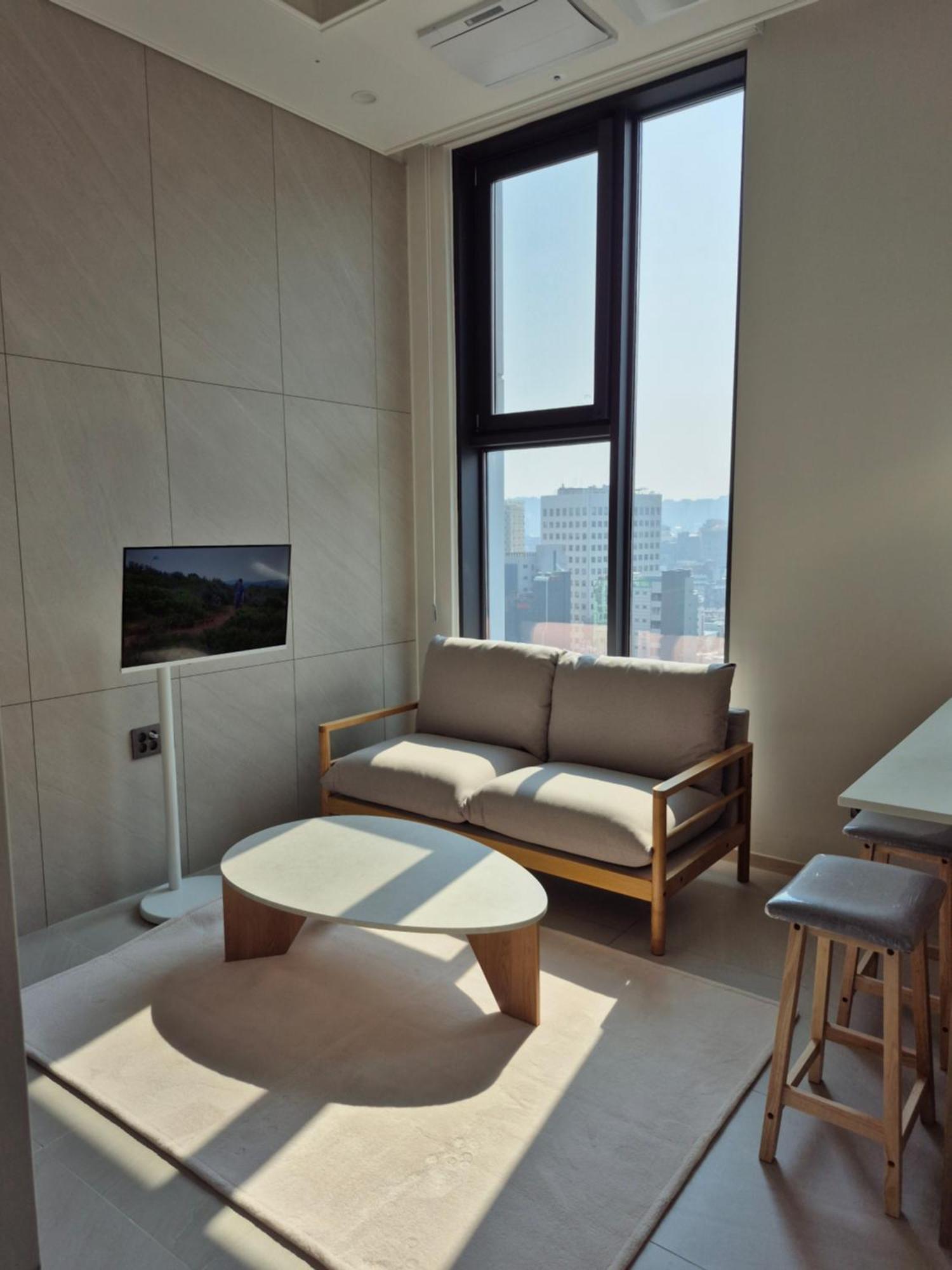 Center Of Seoul, Newly Built High Floor House With View Apartment *