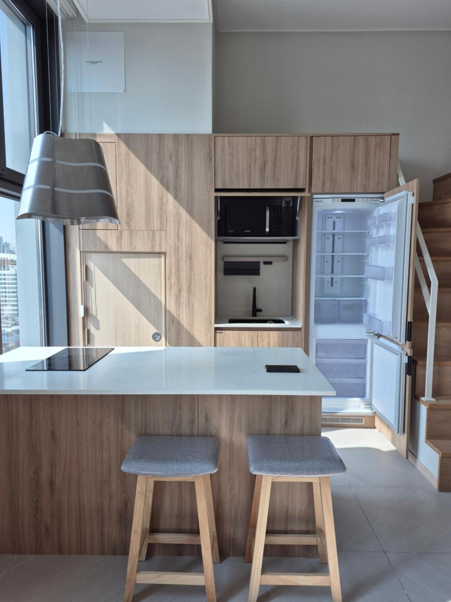 Center Of Seoul, Newly Built High Floor House With View Seoul